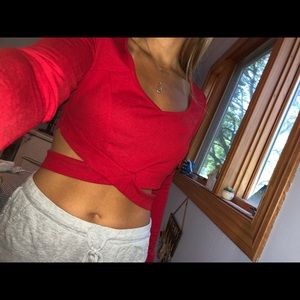 New SHEIN Solid Crop Tee with Cutouts, Red, Large